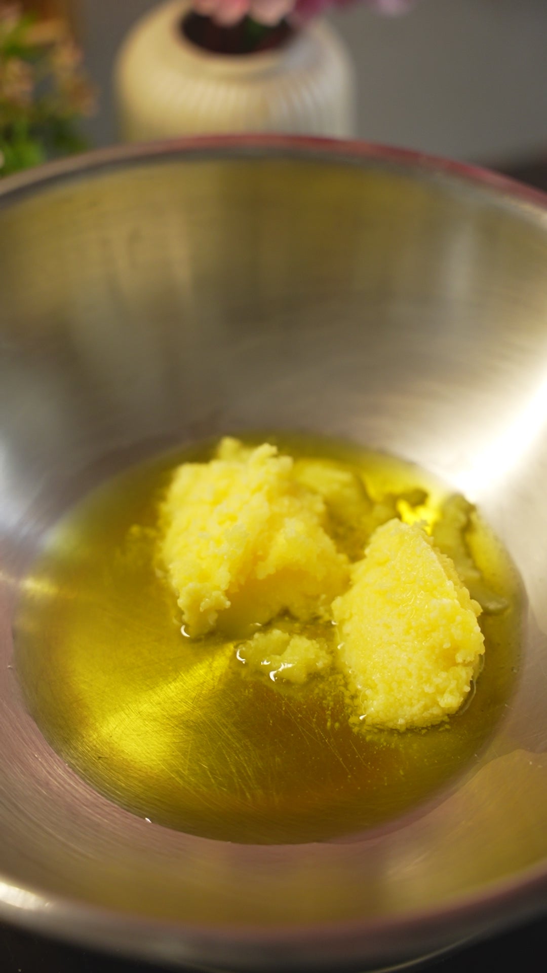 Ayurvedic Cow Ghee, Hygienically Churned , Curd to Ghee, Packed with Vitamins A, D, E & K, 500ml ,1L